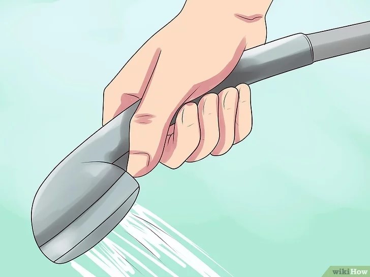 Tuyệt đối không dùng vòi xịt trong nhà vệ sinh để thụt rửa âm đạo.