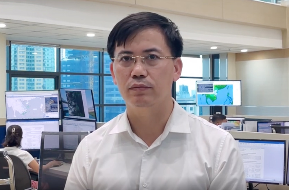 Ông Nguyễn Văn Hưởng lưu ý, trên đất liền đề phòng các hiện tượng ổ mưa dông đối lưu trước khi bão di chuyển đến 
