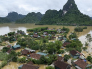 Tin tức - Bất ngờ cuộc sống ở "Làng du lịch tốt nhất thế giới" Tân Hóa trong cảnh ngập lụt