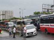 Tin tức - Mưa tầm tã cả ngày, cao tốc Pháp Vân - Cầu Giẽ ùn tắc nhiều giờ