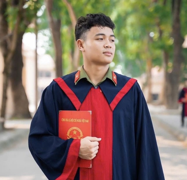 Em Hồ Văn Minh, niềm tự hào của tộc người Bru Vân Kiều,