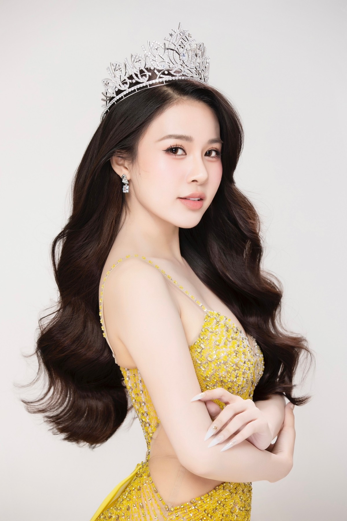 Đại diện Việt Nam tại The Miss Globe 2024 mới đăng quang Á hậu được 6 ngày - 5