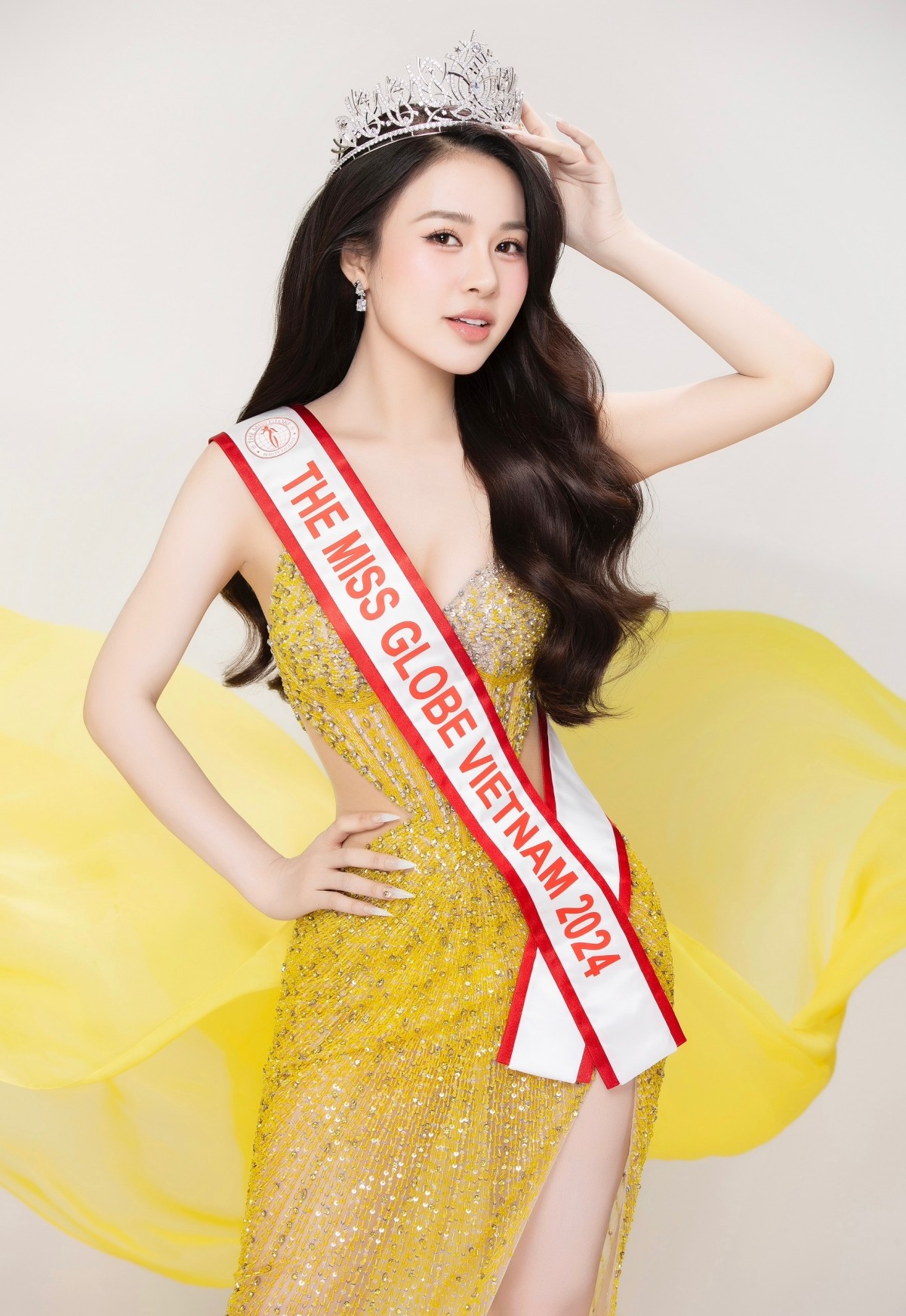 Đại diện Việt Nam tại The Miss Globe 2024 mới đăng quang Á hậu được 6 ngày - 1