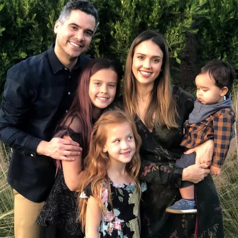 Vợ chồng Jessica Alba có 3 người con.