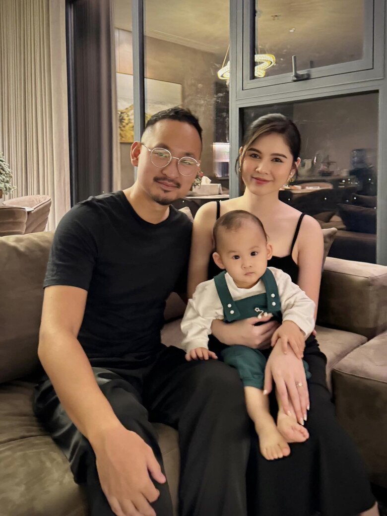 Cậu nhóc được gọi là bản sao của bố.