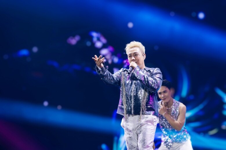 Live concert triệu đô của Trung Quân có gì ấn tượng? - 15