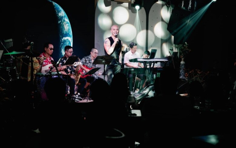 Nathan Lee chinh phục khán giả bởi sự duyên dáng trên sân khấu.