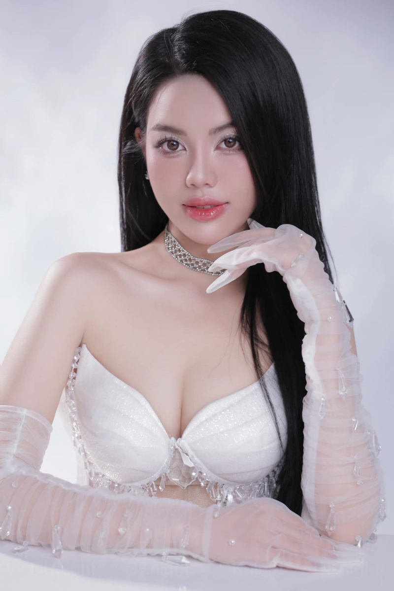 Vẻ đẹp ngọt ngào của Tân Hoa hậu Du lịch Bản sắc Việt Nam.