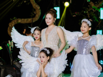 Vy Oanh hát giữa một dàn thiên thần nhí trong đêm nhạc ở Quảng Ninh