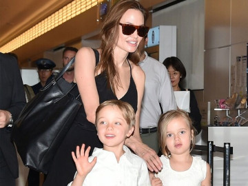 The most expensive twins in showbiz: Photos of Knox and Vivienne from Angelina Jolie's family sold for more than 300 billion VND