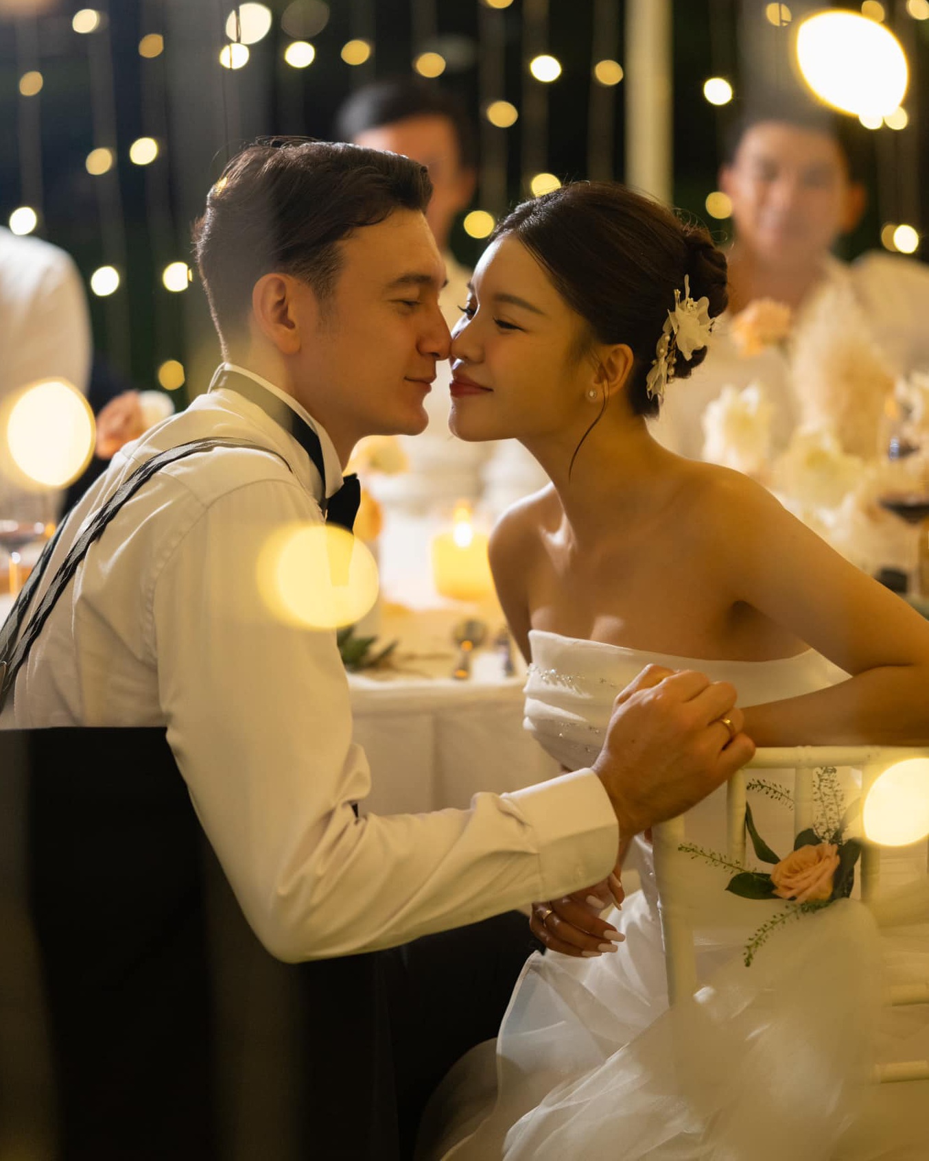 Vợ chồng cầu thủ Đặng Văn Lâm.