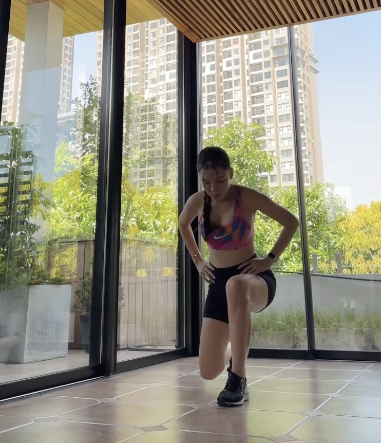 Yến Xuân chăm chỉ tập luyện khi mang thai.