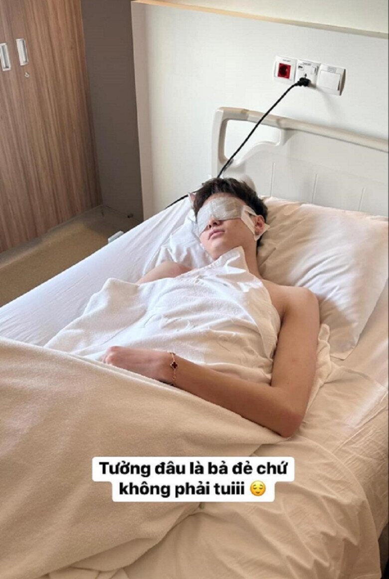 Cô vẫn không quên bóc phốt chồng trẻ.