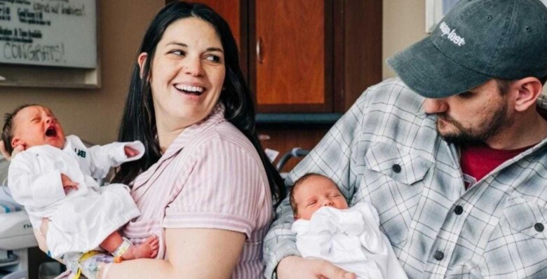 Người mẹ ở Mỹ cũng có 2 tử cung đặc biệt.