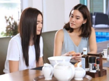 Sinh xong chị dâu tới tận viện thăm nhưng nhìn quà chị tặng, tôi tối sầm mặt