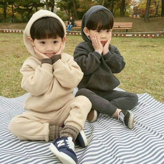Việc hiểu rõ các hành này sẽ giúp cha mẹ chọn được tên phù hợp hơn cho con. (Ảnh minh họa)