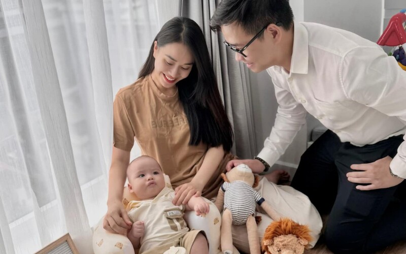 Tổ ấm viên mãn của gia đình MC xinh đẹp được nhiều người ngưỡng mộ.