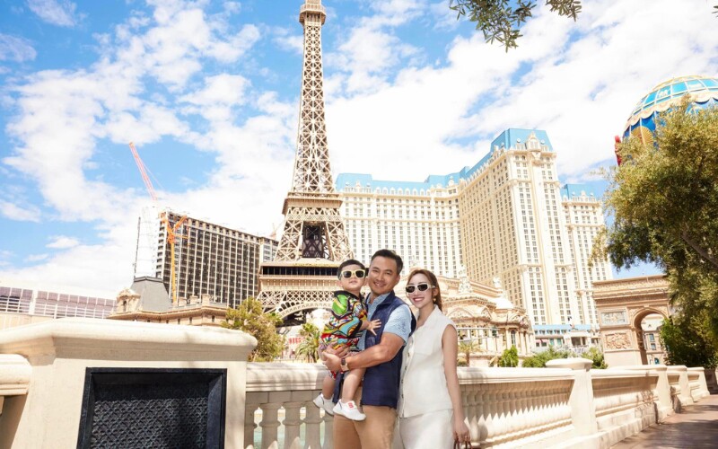 Tận hưởng lần mang thai thứ hai tại Mỹ, Lý Thùy Chang đã đi mua sắm tại Las Vegas - một trong những con phố mua sắm đắt đỏ và sang chảnh bậc nhất thế giới. 