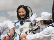 Bà bầu - Điều gì đã xảy ra trong tàu vũ trụ khiến các nữ phi hành gia đều phải uống thuốc tránh thai