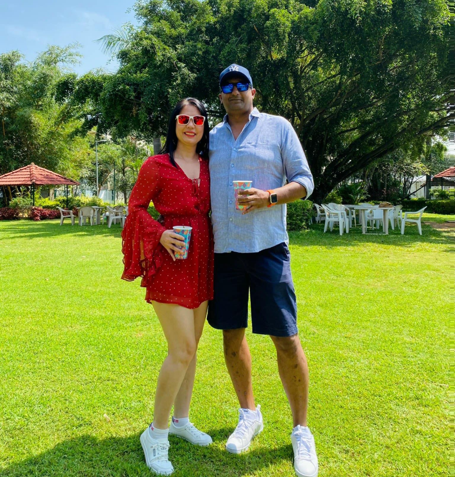 Như Ý và anh Shetty quen nhau qua ứng dụng hẹn hò.