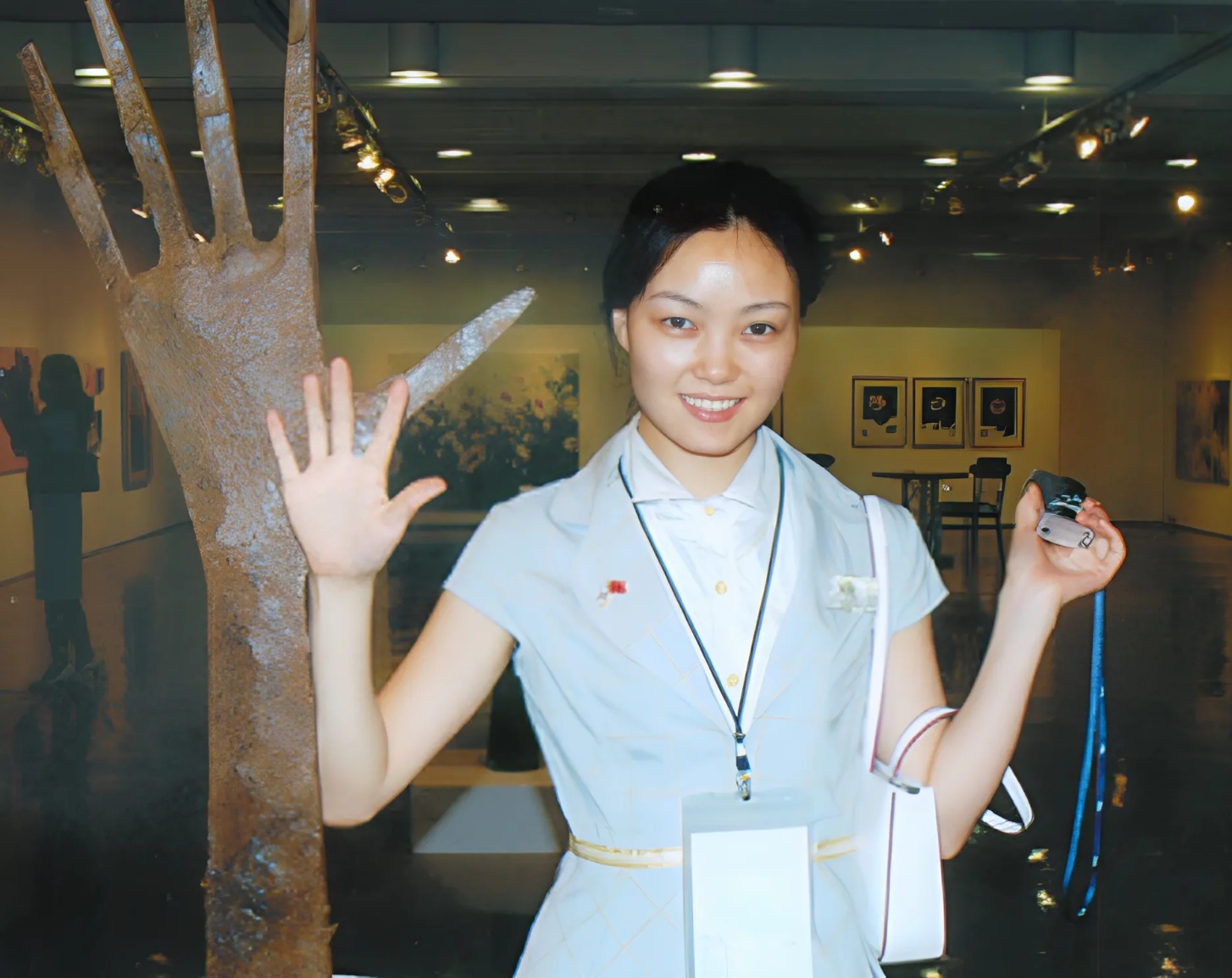 La Hồng Linh là cô gái vừa thông minh vừa xinh đẹp.