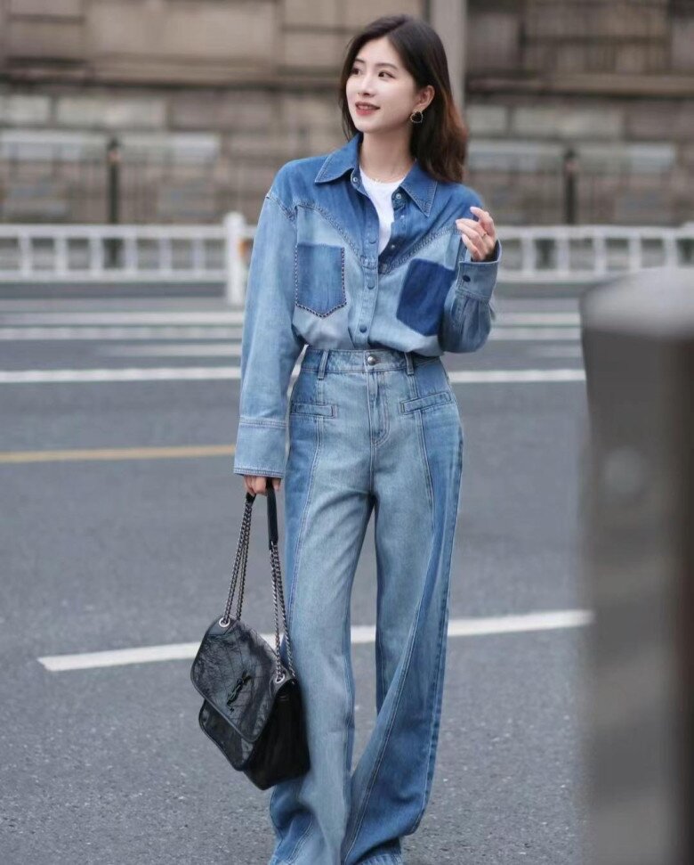 Style denim-on-denim chưa bao giờ hết hot và vẫn luôn thời trang.