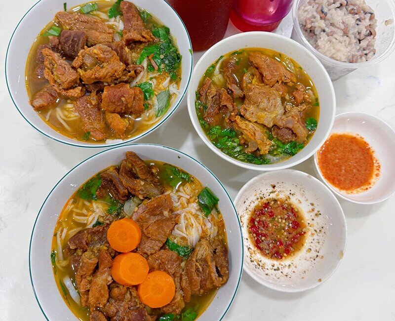 Phở sốt vang. (Ảnh: Kiều Diễm)