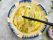Bếp Eva - Cách nấu phở gà ăn sáng nhanh siêu tốc của mẹ đảm Sài Gòn