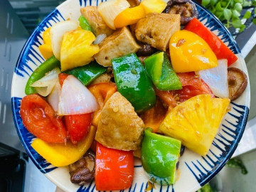 Chả cá chay xào chua ngọt vừa ngon lại lạ miệng của mẹ đảm Sài Gòn