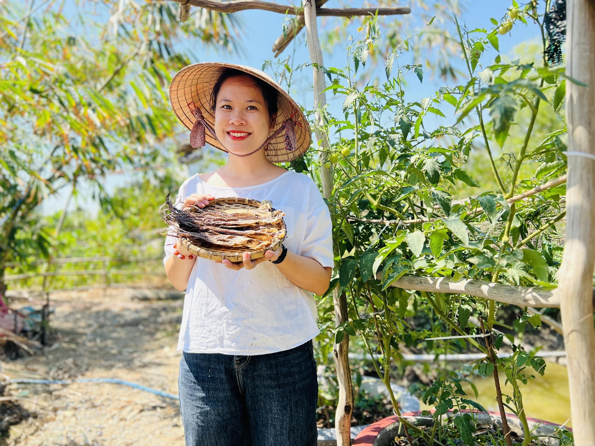 Tuyền Saphia làm sáng tạo nội dung ẩm thực dù chưa qua trường lớp học nấu ăn. (Ảnh NVCC)