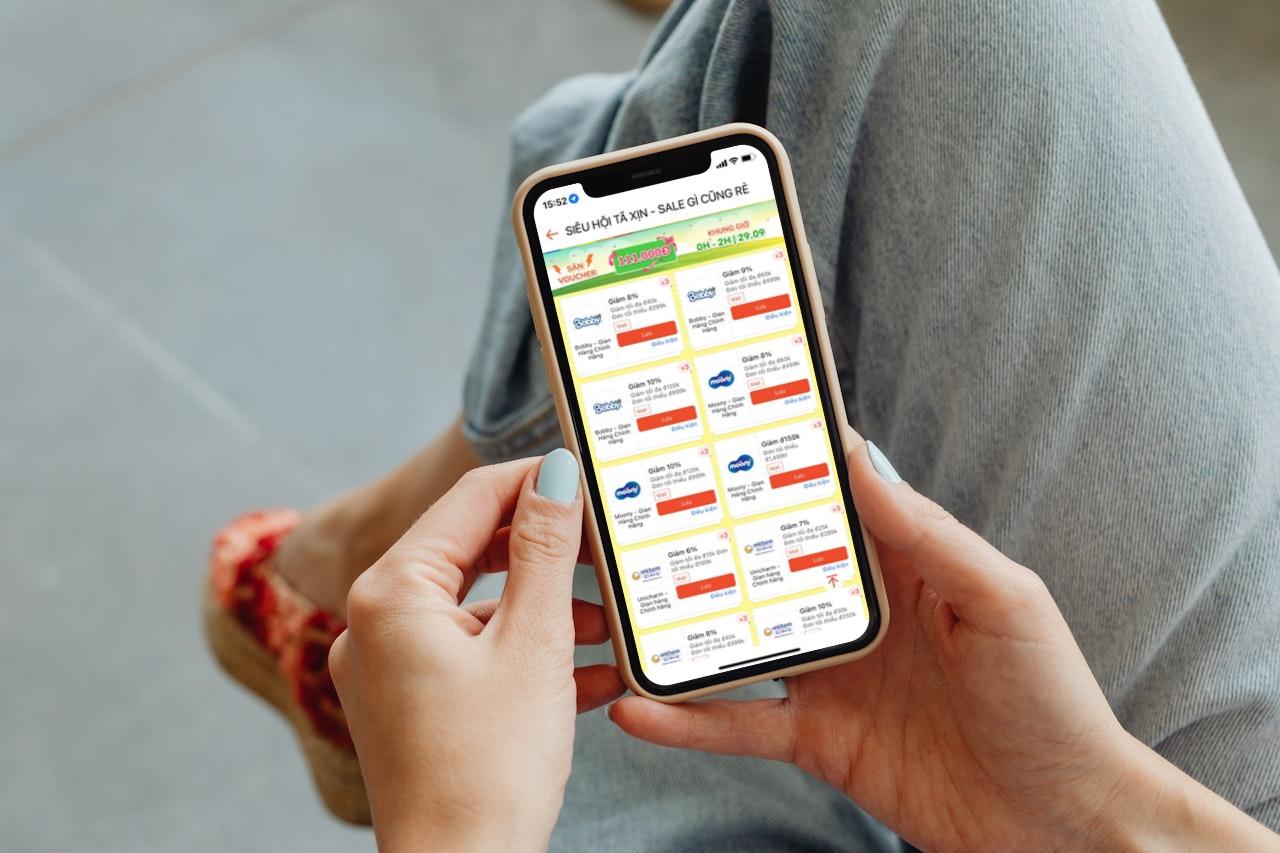 Chưa hết, hàng loạt voucher giá trị lên đến 150.000 đồng đã “lên sóng tại trang chủ sự kiện, sẵn sàng để các mẹ bỉm lưu về Kho Voucher