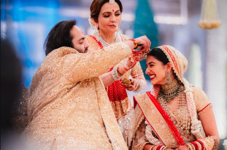 Cô dâu chú rể trong đám cưới (Ảnh: Joseph Rahdik).