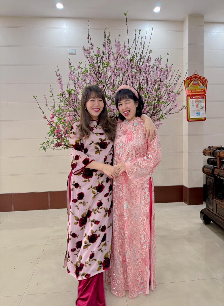 Em ruột btv diệp chi lên thời sự 19h hồi bé trắng xinh như cục bột toàn được mời chụp ảnh lịch - 9