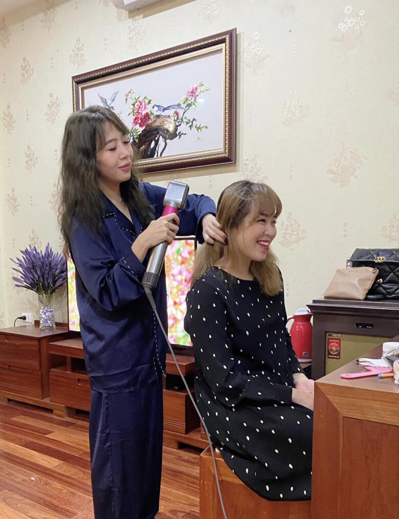 Em ruột btv diệp chi lên thời sự 19h hồi bé trắng xinh như cục bột toàn được mời chụp ảnh lịch - 10