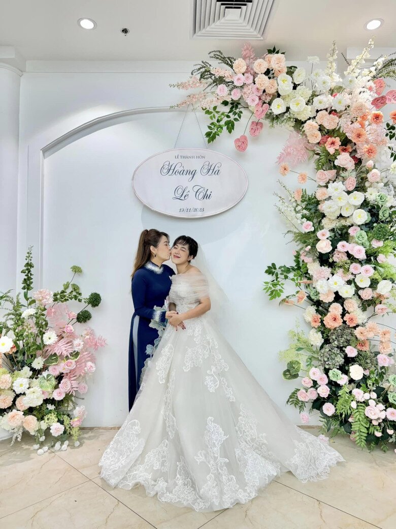 Em ruột btv diệp chi lên thời sự 19h hồi bé trắng xinh như cục bột toàn được mời chụp ảnh lịch - 11