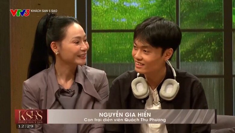 Con trai Quách Thu Phương đang học ở Canada khiến mẹ bất ngờ khi xuất hiện ở chương trình.