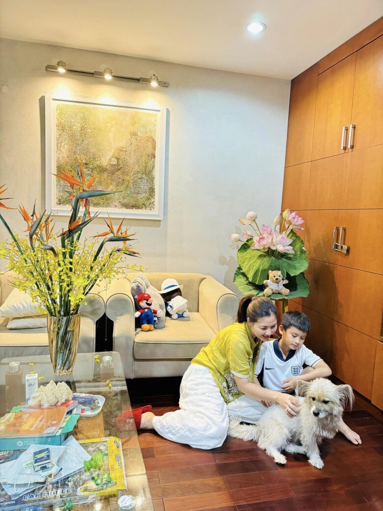 Căn nhà của mẹ con Ngọc Lan mang đậm vẻ xinh xắn và dễ thương, thể hiện qua từng góc nhỏ được bà mẹ một con chăm chút tỉ mỉ.