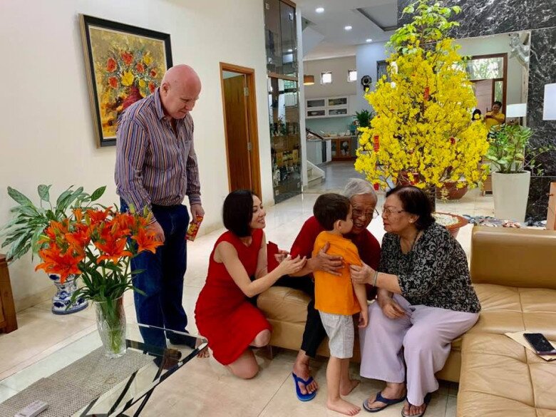 Thu Minh tâm sự không bao giờ muốn bố mẹ thấy mình yếu đuối.
