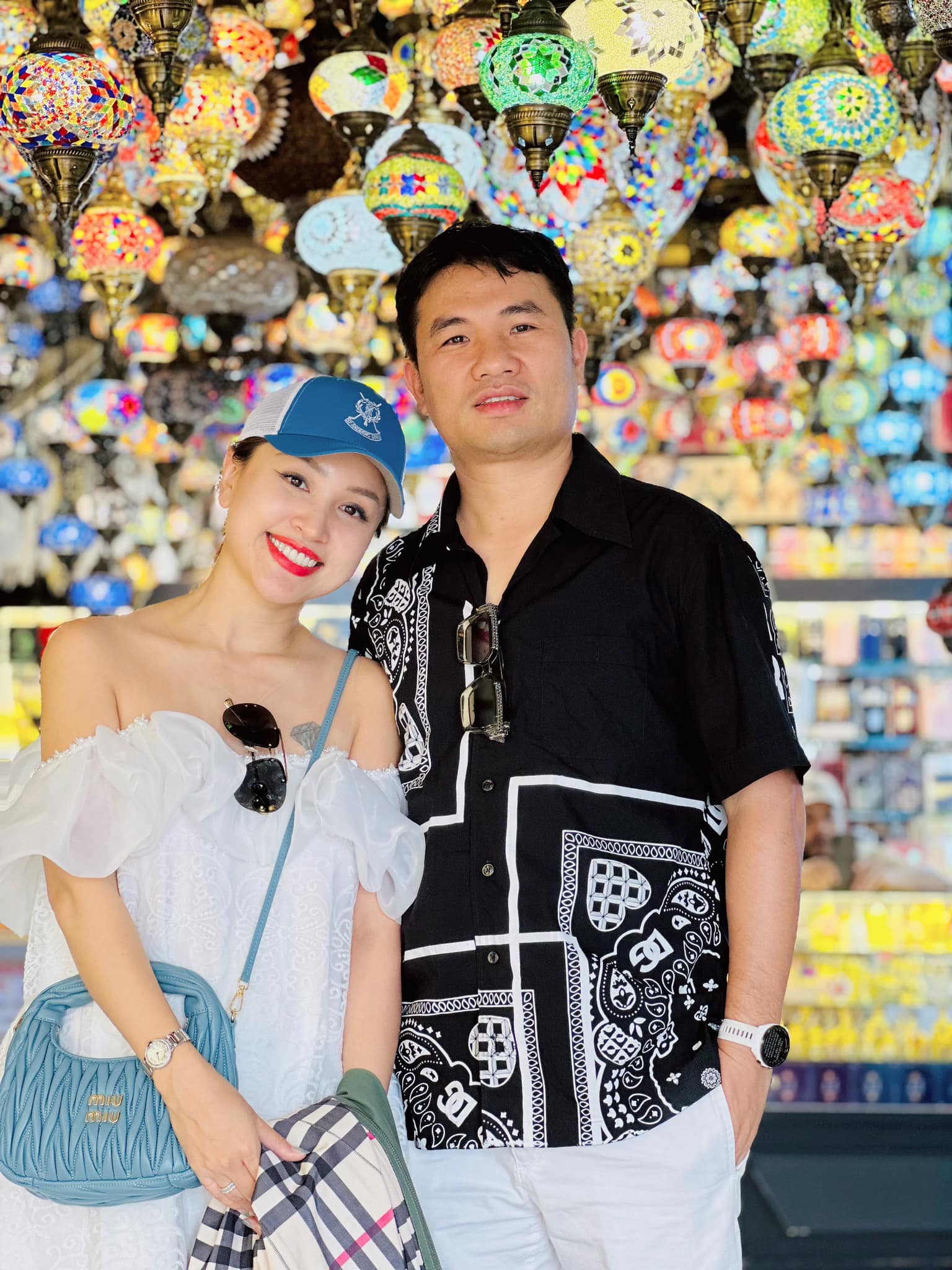 Nữ MC bị chinh phục với tình cảm của Hùng Cường dành cho con trai riêng của mình.