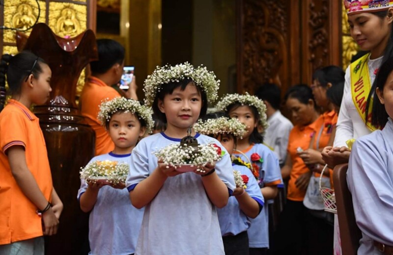 Vào tháng 7 âm lịch, chùa khai kinh Vu lan Báo hiếu từ ngày mùng 1/7. Lễ Vu lan Báo hiếu và cúng dường pháp y diễn ra vào ngày 14/7 âm lịch. Người dân có thể đăng ký trước để có thể tham dự lễ Vu lan tại chùa Giác Ngộ. 
