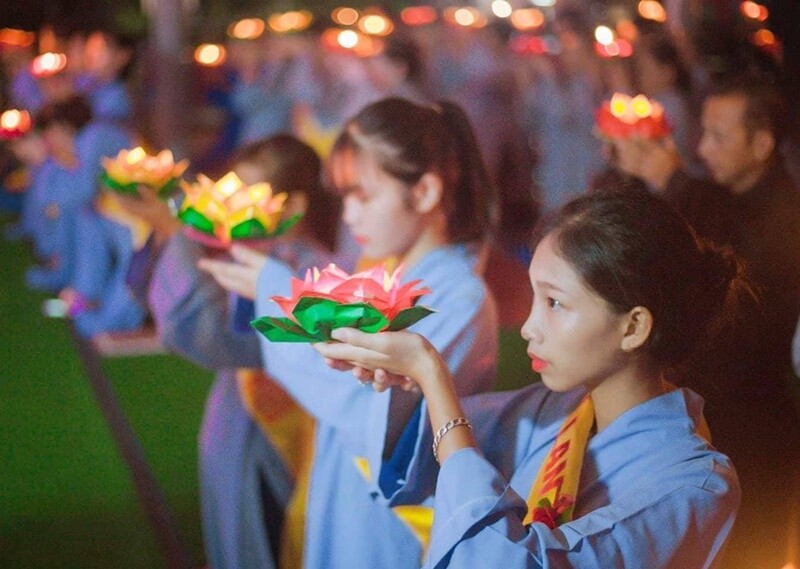 Hàng năm vào tháng 7 âm lịch, chùa Pháp Vân tổ chức nhiều khóa tu, thiền dành cho các người dân đến tĩnh tâm và cầu bình an. Người dân có thể đến chùa từ đầu tháng hay đúng ngày lễ Vu Lan để được tham gia nhiều hoạt động ý nghĩa cùng các Phật tử.   
