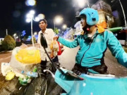 Tin tức - Gặp cô chú nhặt ve chai lúc đêm khuya, chàng trai trẻ có hành động ấm áp được cộng đồng mạng ngợi khen