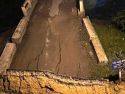 Tin tức - Sập cầu ở Hòa Bình