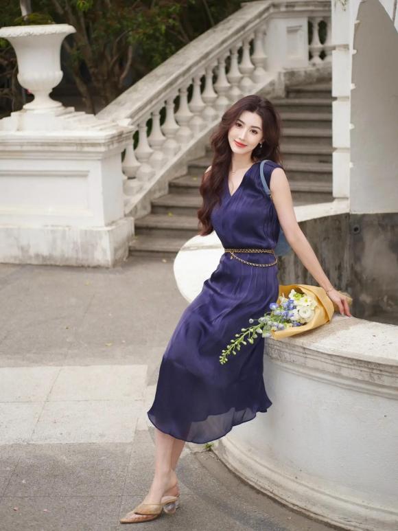 Ngồi để chụp ảnh toàn thân cũng là ý tưởng hay.