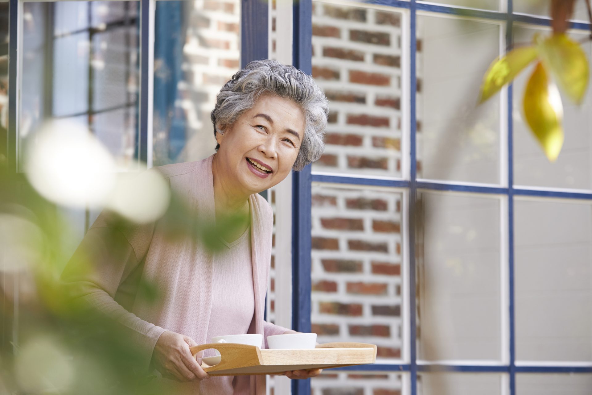Chụp ảnh cho mẹ nhớ ngay 4 bí kíp này, vừa đơn giản, sang chảnh lại khí chất - 1