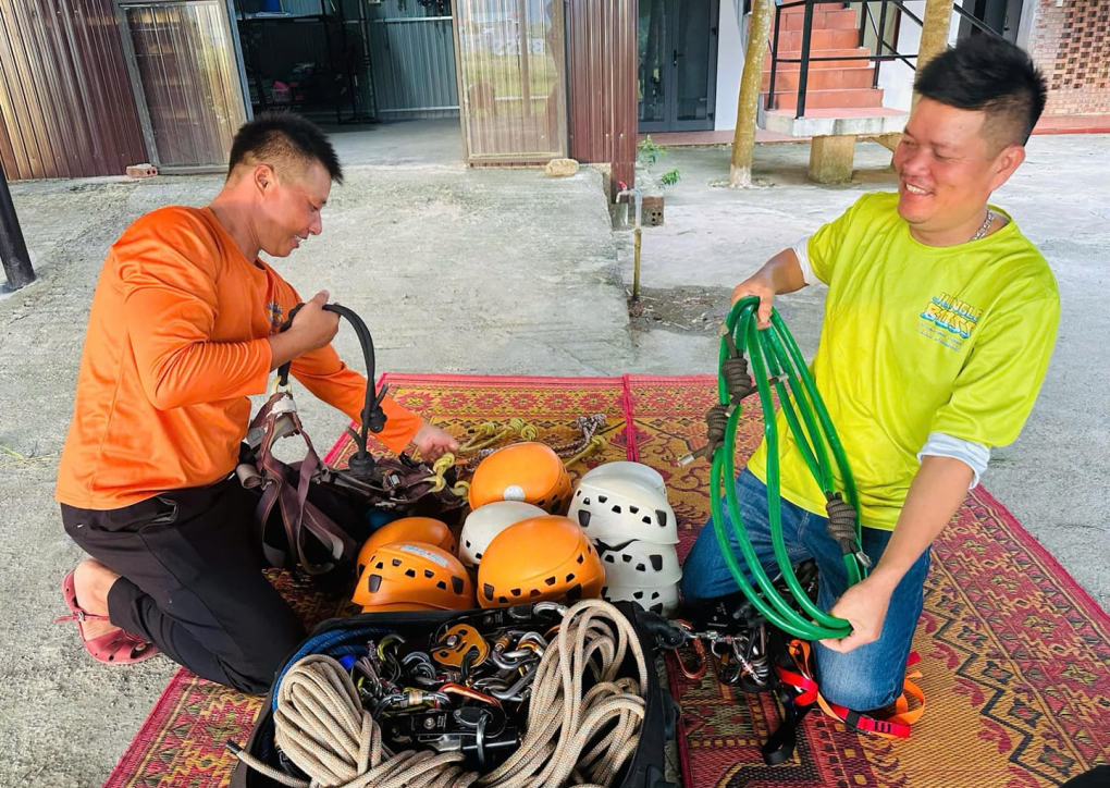 Tất cả đã sẵn sàng…