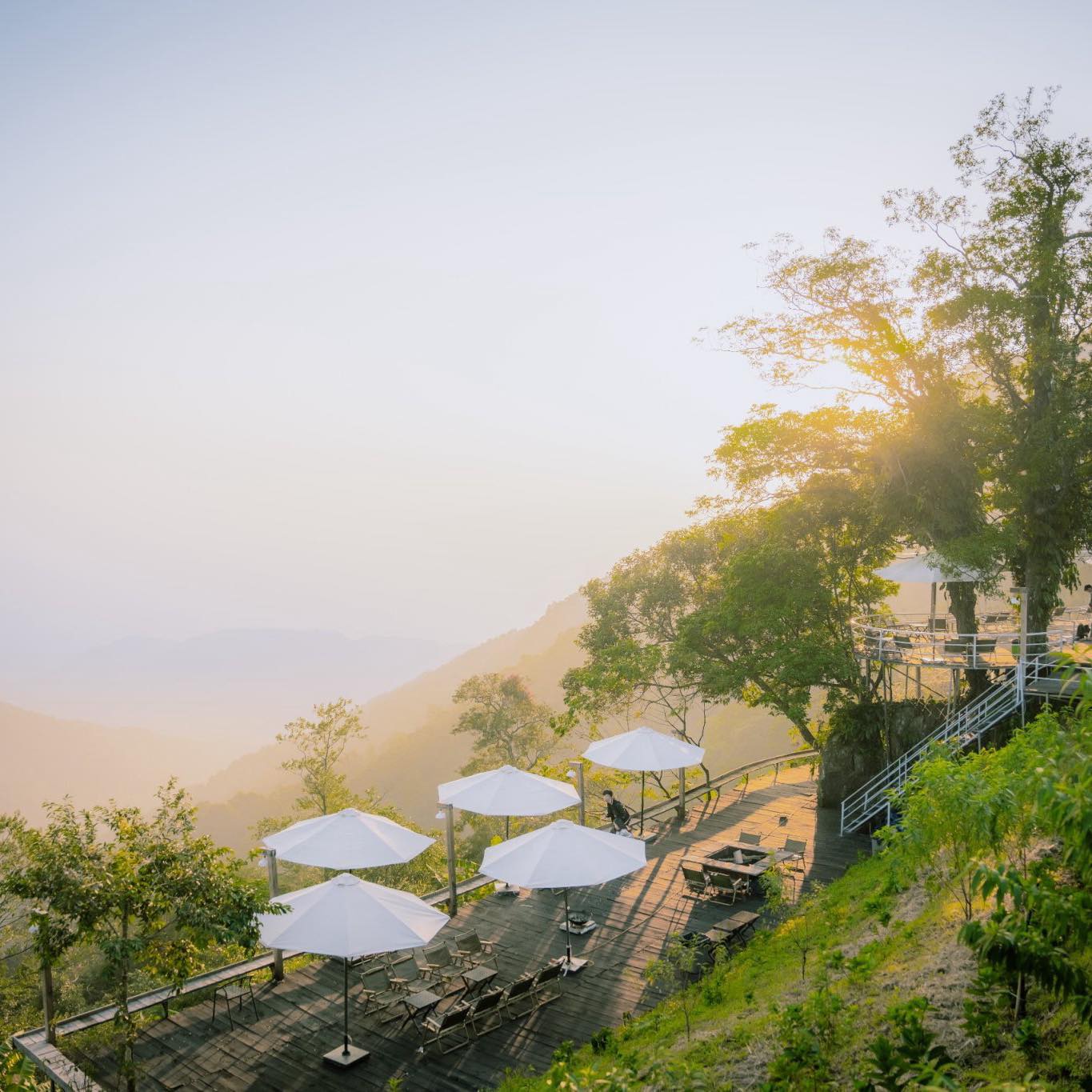 5 quán cafe view đẹp nhất Tam Đảo: Địa điểm săn mây, ngắm hoàng hôn đẹp amp;#34;đỉnh nóc, kịch trầnamp;#34; - 5