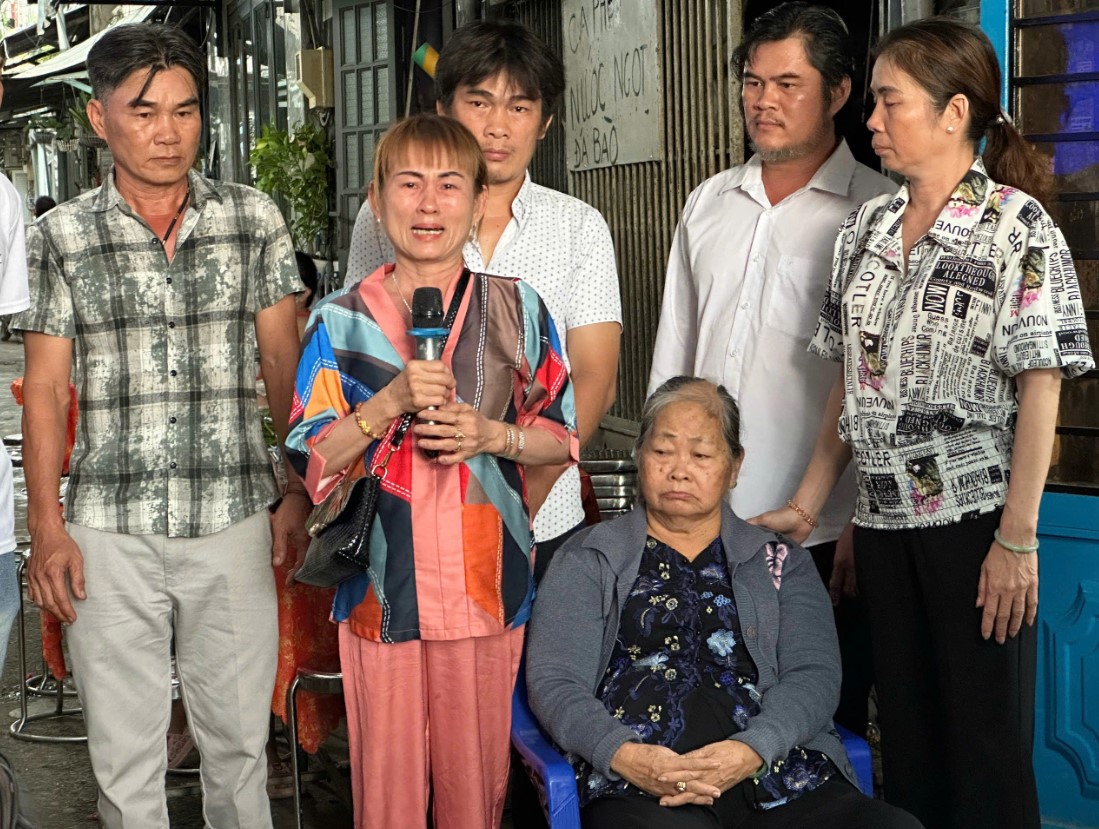 Từ nay, họ sẽ là một gia đình thực sự.