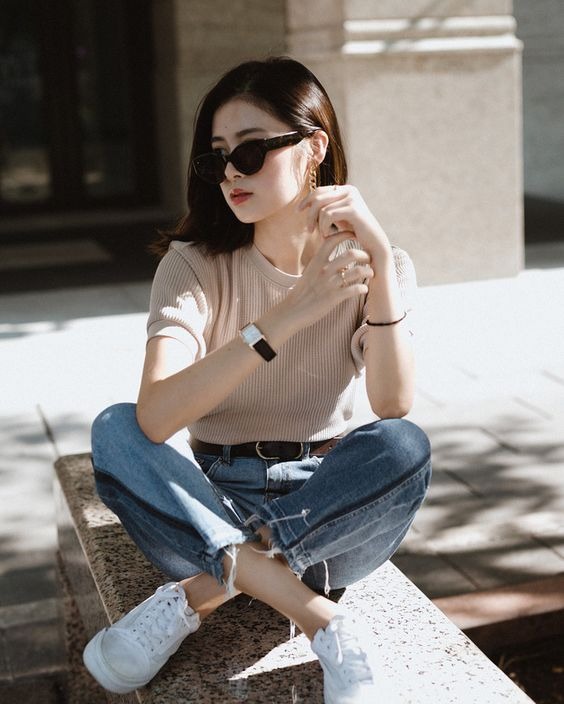 Hãy thả lỏng và ngồi thật thoải mái.