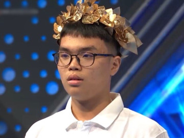 Bằng điểm sau 4 vòng thi, 3 nam sinh Olympia phải định đoạt thắng thua bằng 2 câu hỏi phụ đầy kịch tính